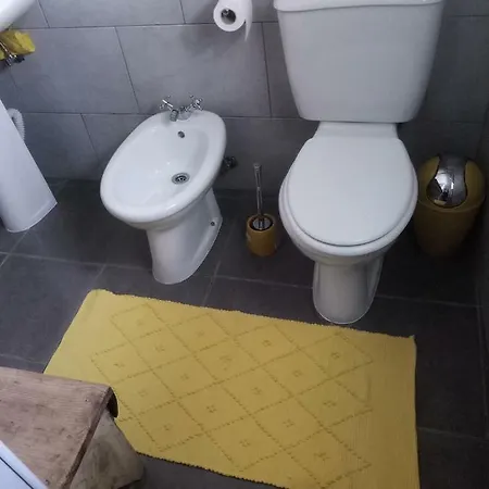 Casa 40th-music Wood House