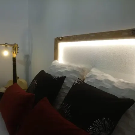 Casa 40th-music Wood House Pensjonat