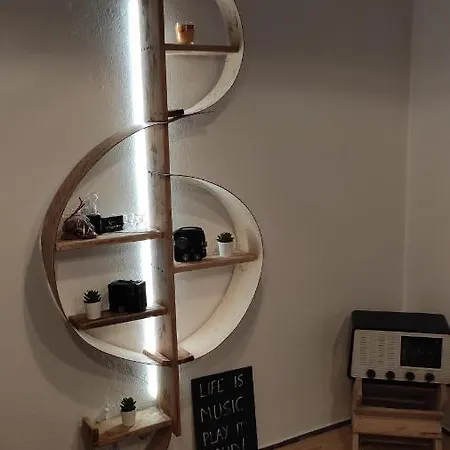 Casa 40th-music Wood House 4*