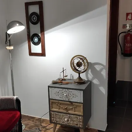 Casa 40th-music Wood House 4*