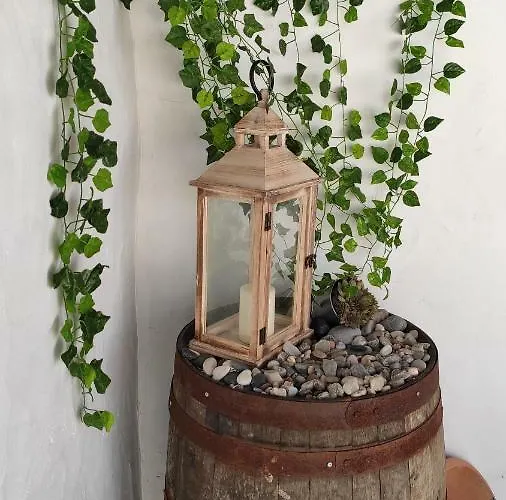 Casa 40th-music Wood House